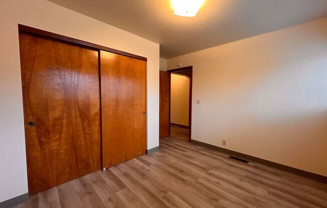 2 beds, 1 bath, $1,495, Unit 518397 - 3506B NE 54th St