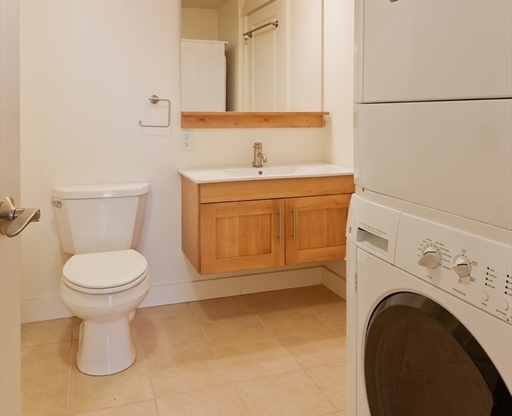 1 bed, 1 bath, 787 sqft, $3,000, Unit 110