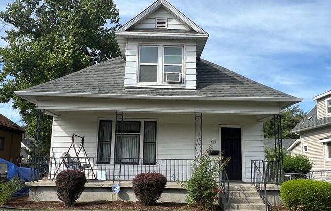 4 Bed/2 Bath Must See in the GU District!!