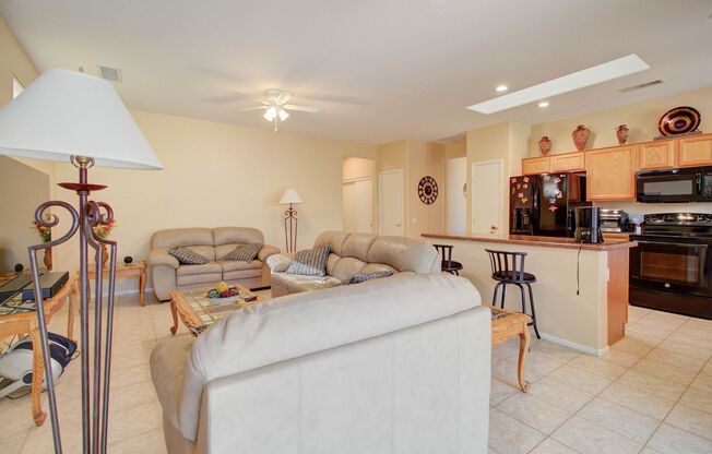 3 beds, 2 baths, $3,100