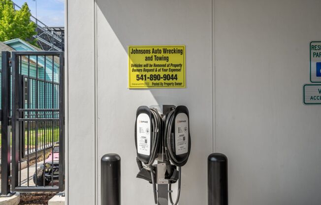 2 beds, 1 bath, 659 sqft, $1,635, Unit 324