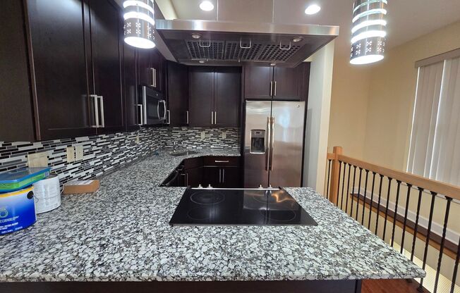 Bright 2 bed 2 bath available now