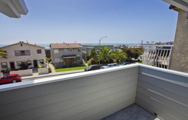 Beautiful Modern Ocean View Townhome in Hermosa Beach