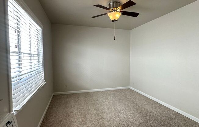 1 bed, 1 bath, $1,525, Unit B