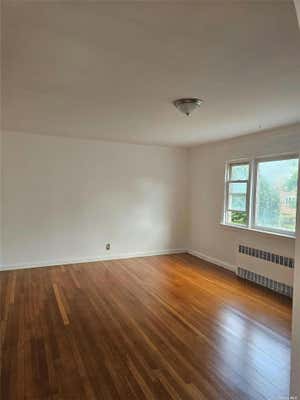 3 beds, 1 bath, $3,000, Unit 2ND FL