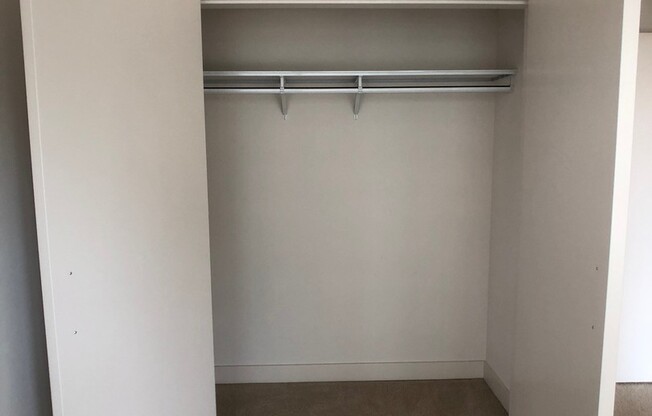 2 beds, 2 baths, $4,300, Unit Unit 2401