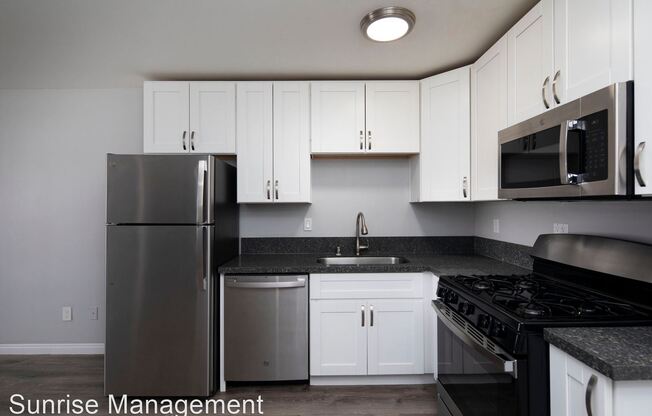 First month free! Renovated one bedroom with pool and parking!