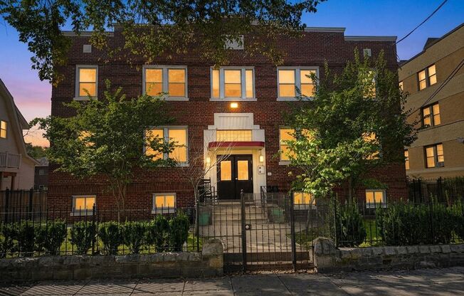 535 Mellon St SE