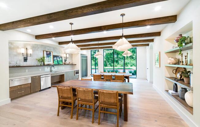 Expansive dining and entertainment spaces at Modera Trailhead set the stage for memorable gatherings with style and ease.