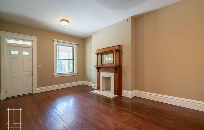 2 beds, 1 bath, $1,885, Unit 860 Summit St.