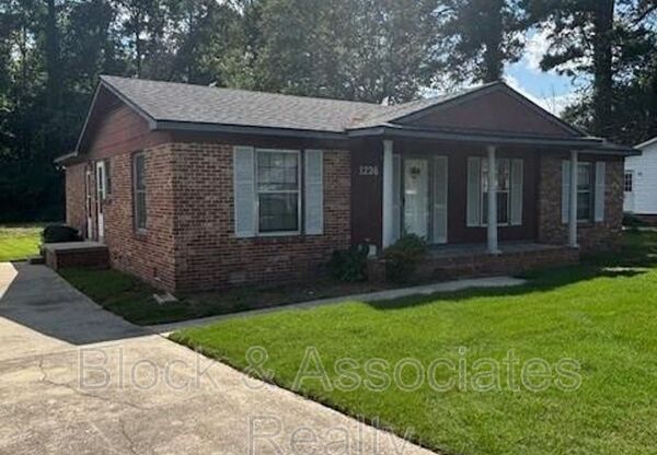 1236 BEVERLY DR