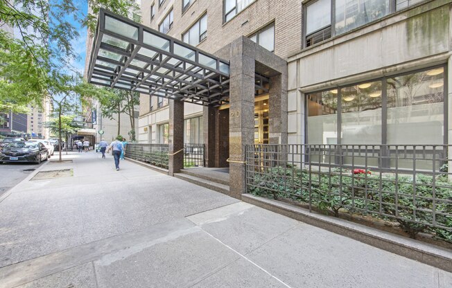 1 bed, 1 bath, $3,895, Unit 5J