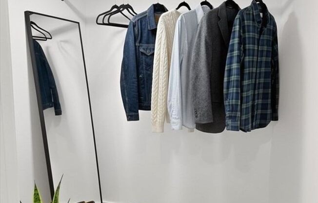 2 beds, 1 bath, 850 sqft, $2,495, Unit 90 Win #B