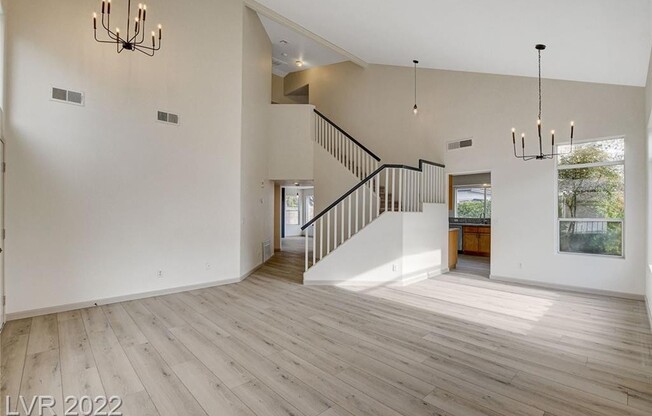 1612 PLATA PICO DR