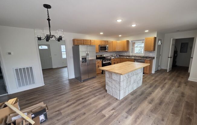 Renovated 3-Bed/2-Bath Home with Carport & Fenced Yard – Near Fort Campbell!