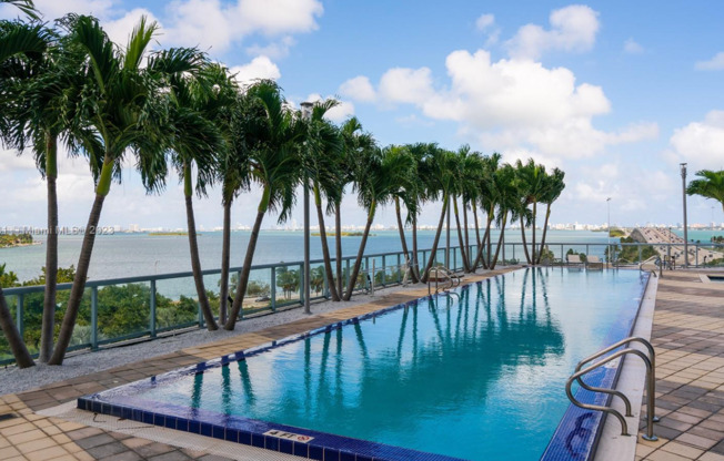 2 beds, 2.5 baths, $4,400, Unit Unit 2910