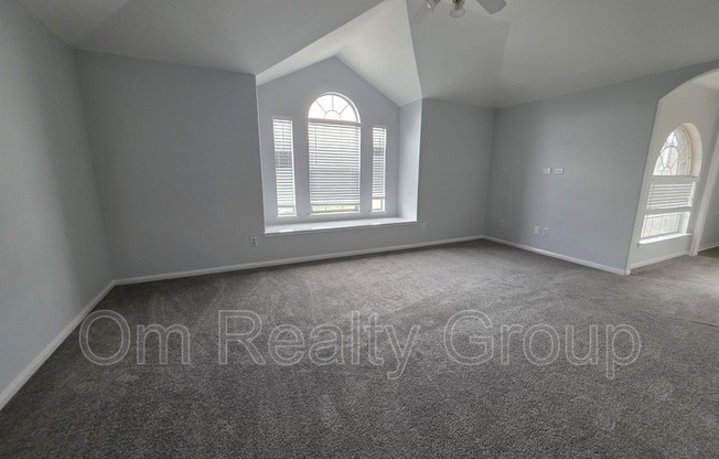 12814 MLS XING LN