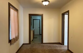 3 beds, 1 bath, $1,250