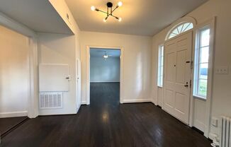 2 beds, 1 bath, $2,595