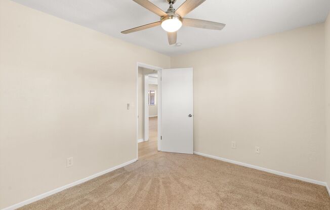 3 beds, 1.5 baths, 1,000 sqft, $2,550, Unit 4133-A