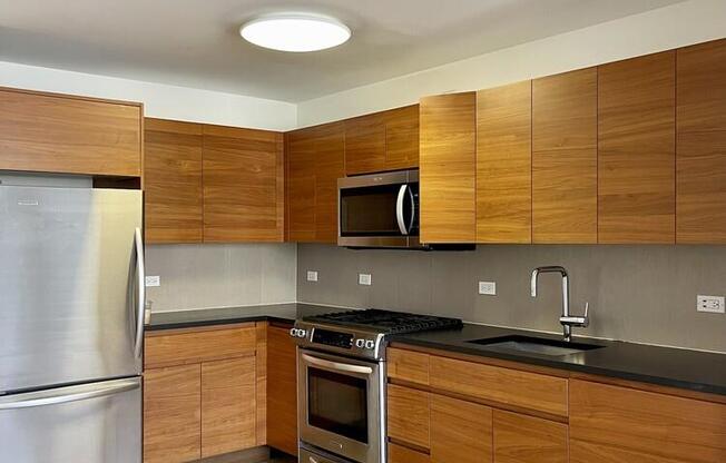 1 bed, 1 bath, $4,577, Unit 1212