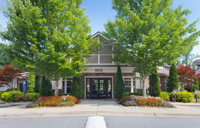 Welcome to The Oaks at Johns Creek
