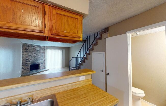 Spacious 2 story town home with fenced yard!