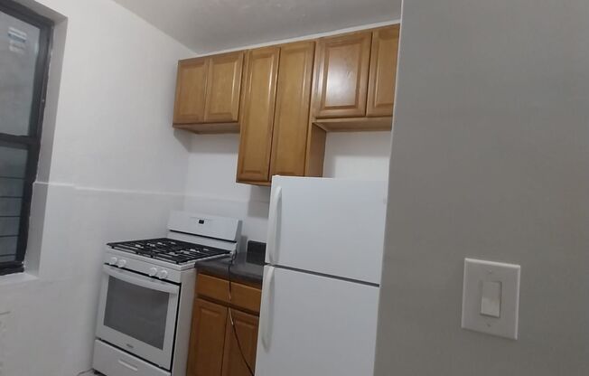 1 bed, 1 bath, $2,050, Unit 1C