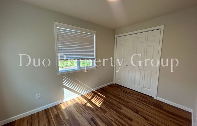 2 beds, 1 bath, $1,450, Unit 4