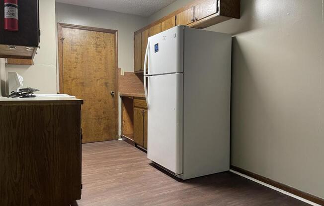 2 beds, 2 baths, 900 sqft, $850