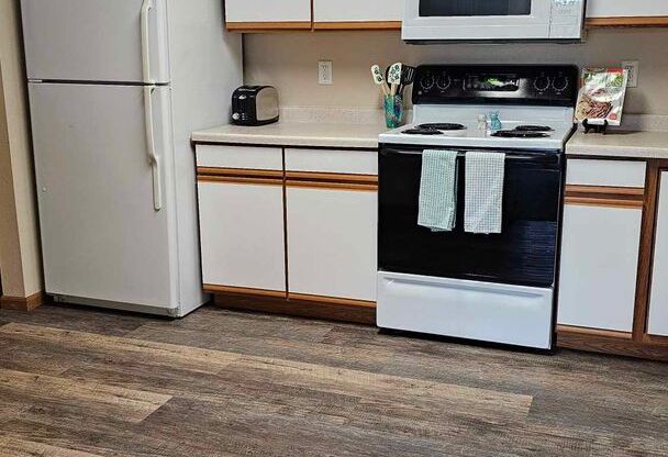 2 beds, 2 baths, 972 sqft, $1,445, Unit 2113-206