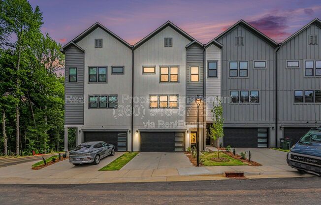 7924 SANSOM CIR