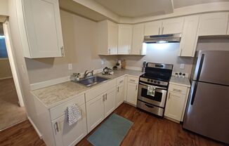 Studio, 1 bath, 550 sqft, $1,395