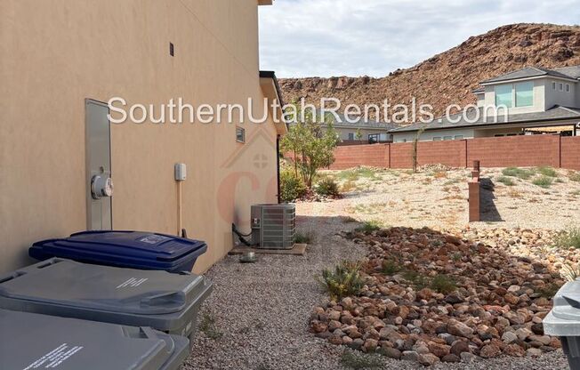 Wonderful 4 bed / 2.5 bath in Desert Canyons AVAILABLE NOW!!!