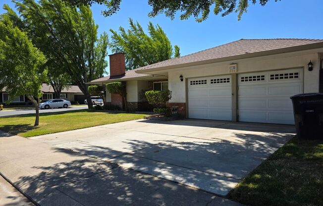 Single story home close to freeway access!