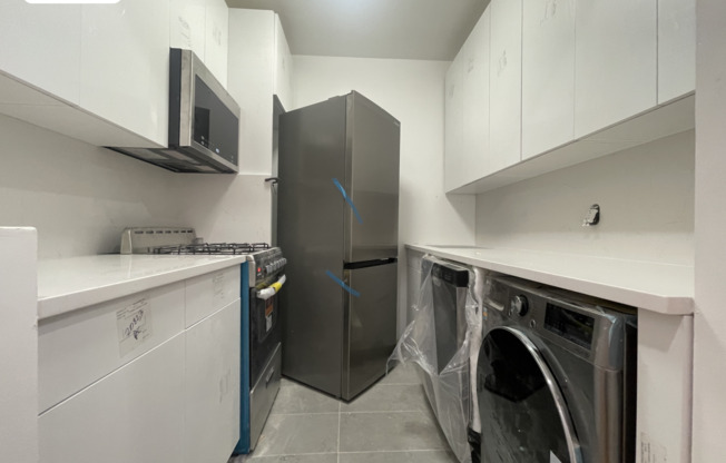 1 bed, 1 bath, $3,095, Unit 4E