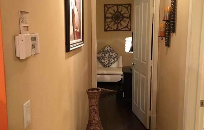 FURNISHED  1 bed/ 1 bath updated home in Aliso Viejo w/Fireplace