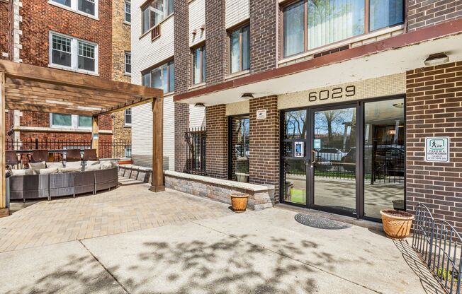 1 bed, 1 bath, 581 sqft, $1,850, Unit 402