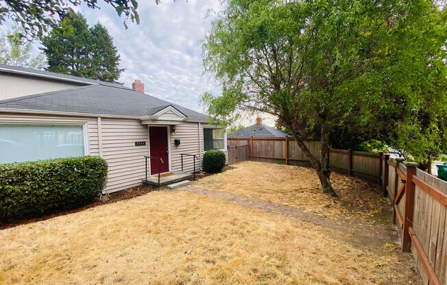 Cute 3 Bedroom Home in the Heart of West Seattle!