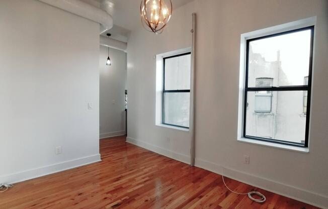 1 bed, 1 bath, $2,800, Unit 19