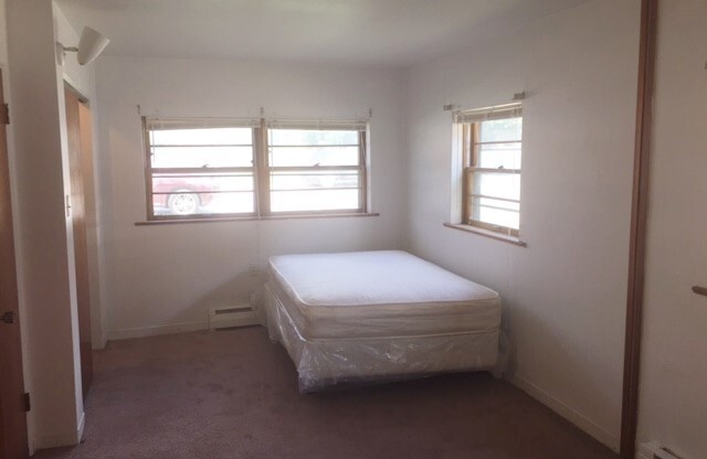 1 bed, 1 bath, $995