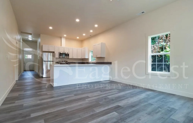 Remodeled Four Bedroom House Located Near Whitman College