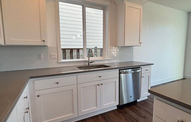 2 Story Home in the Desirable Columbia Estates Development
