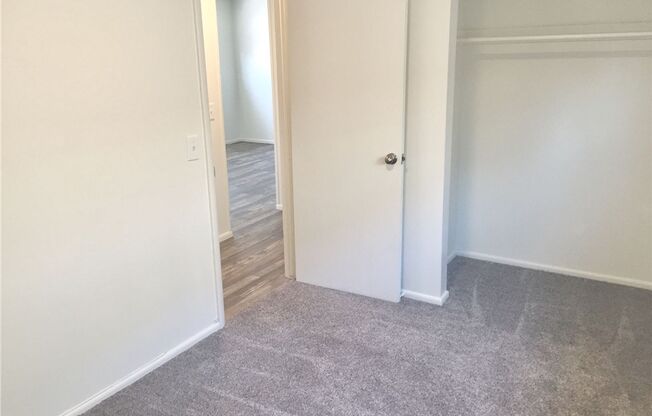 2 beds, 1 bath, 800 sqft, $1,325, Unit B