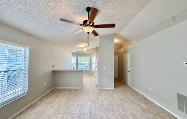 CUTE 3 BED 2 BATH HOME with SINGLE GARAGE IN SOUTHEAST ORLANDO