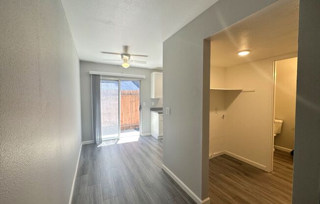 2 beds, 1.5 baths, 1,022 sqft, $1,795, Unit 3276-6