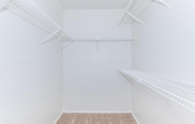 2 beds, 2 baths, 965 sqft, $1,225