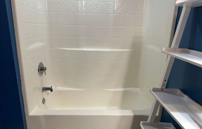 2 Bedroom Duplex Near Ft. Bragg