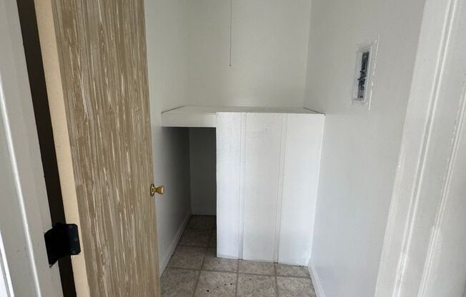 1 bed, 1 bath, 650 sqft, $995, Unit #7