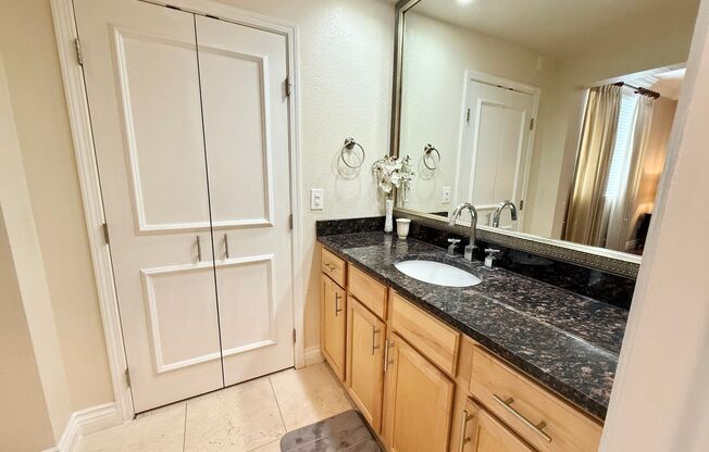 2 beds, 2 baths, $2,400, Unit # 206